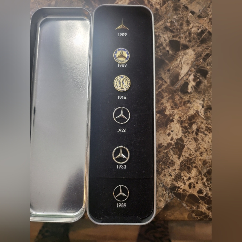 New Mercedes Benz lapel pin set